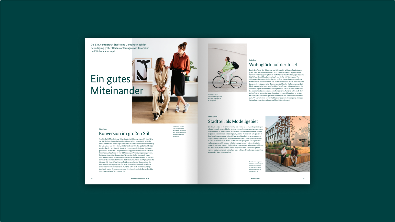 Doppelseite eines Magazins mit Text und Fotos auf weißem Hintergrund.